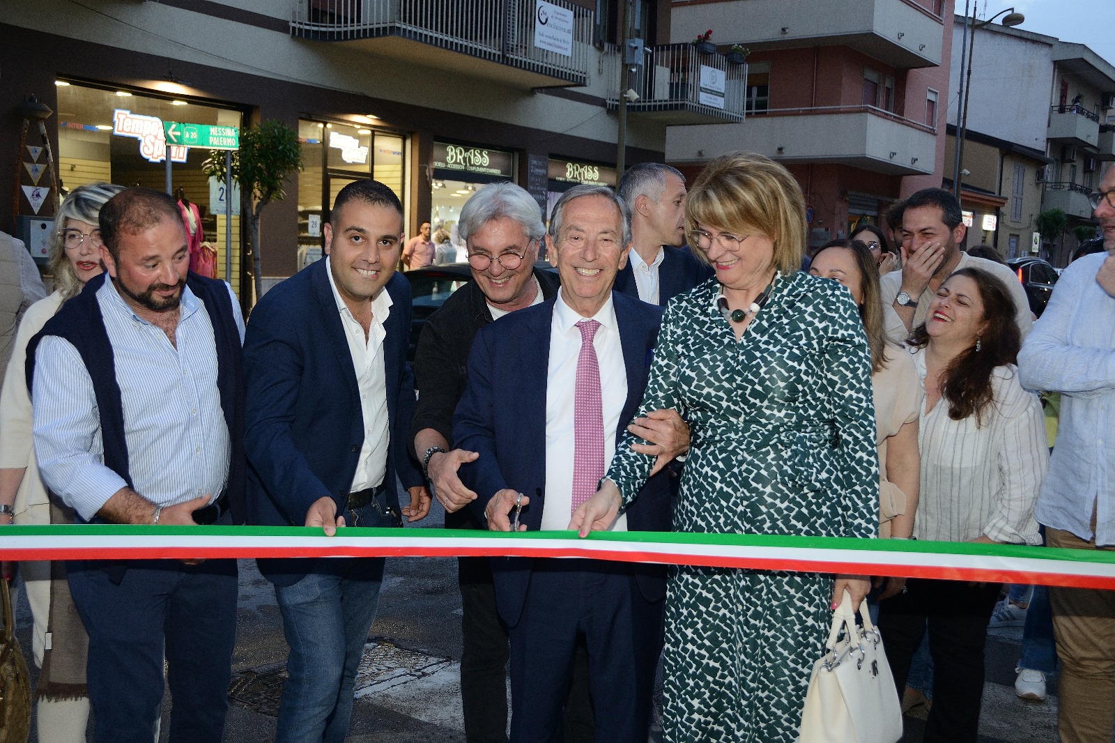 Brolo – Sul corso Vittorio Emanuele inaugurata ieri sera una piazzetta