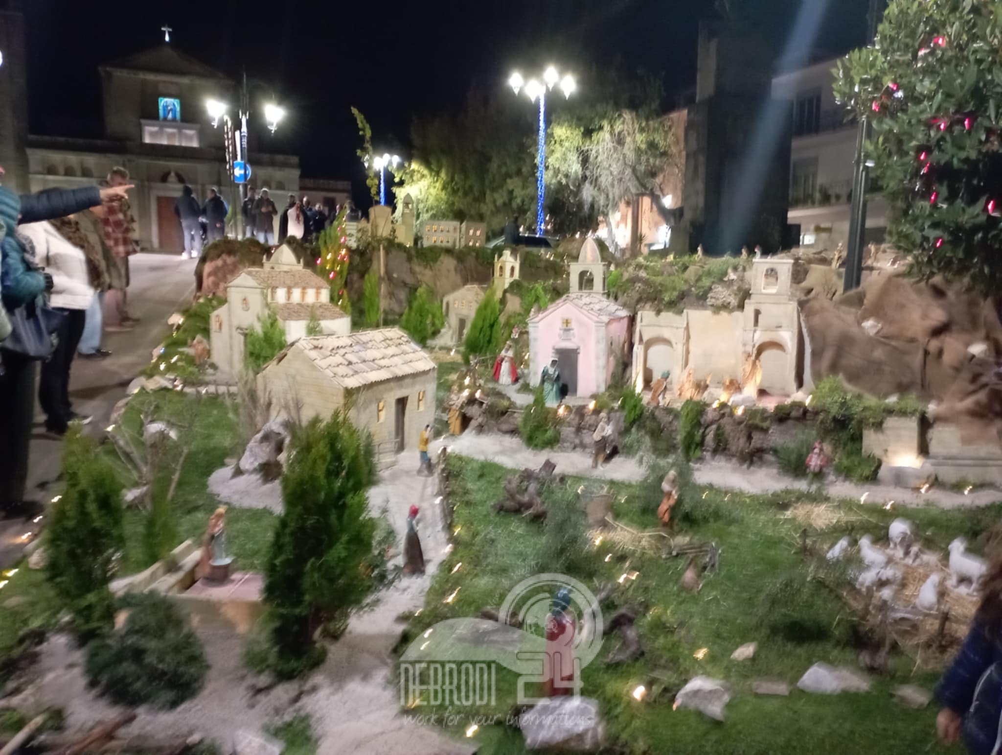 Castell’Umberto – Il presepe: il paese in miniatura come l’Italia di Rimimini. Ogni anno nuovi edifici storici